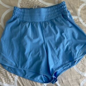 Lululemon Hot Hotty 4” High rise